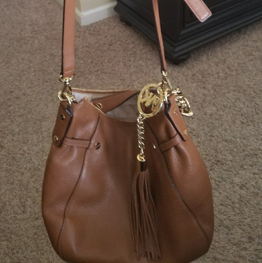 Beautiful MK leather shoulder bag